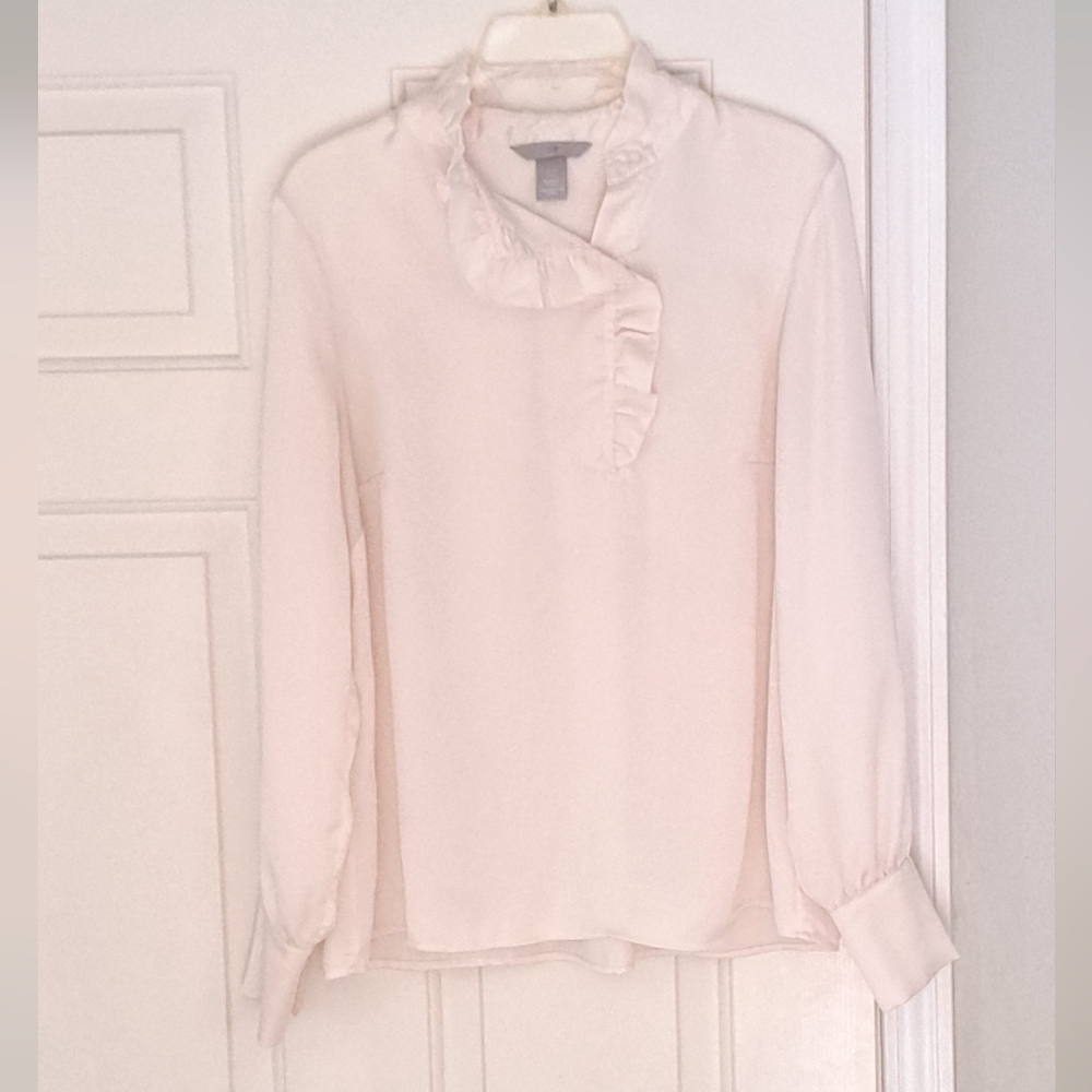 H&M cream ruffle soft silky textured holiday office feminine blouse. Size M. - Picture 5 of 10